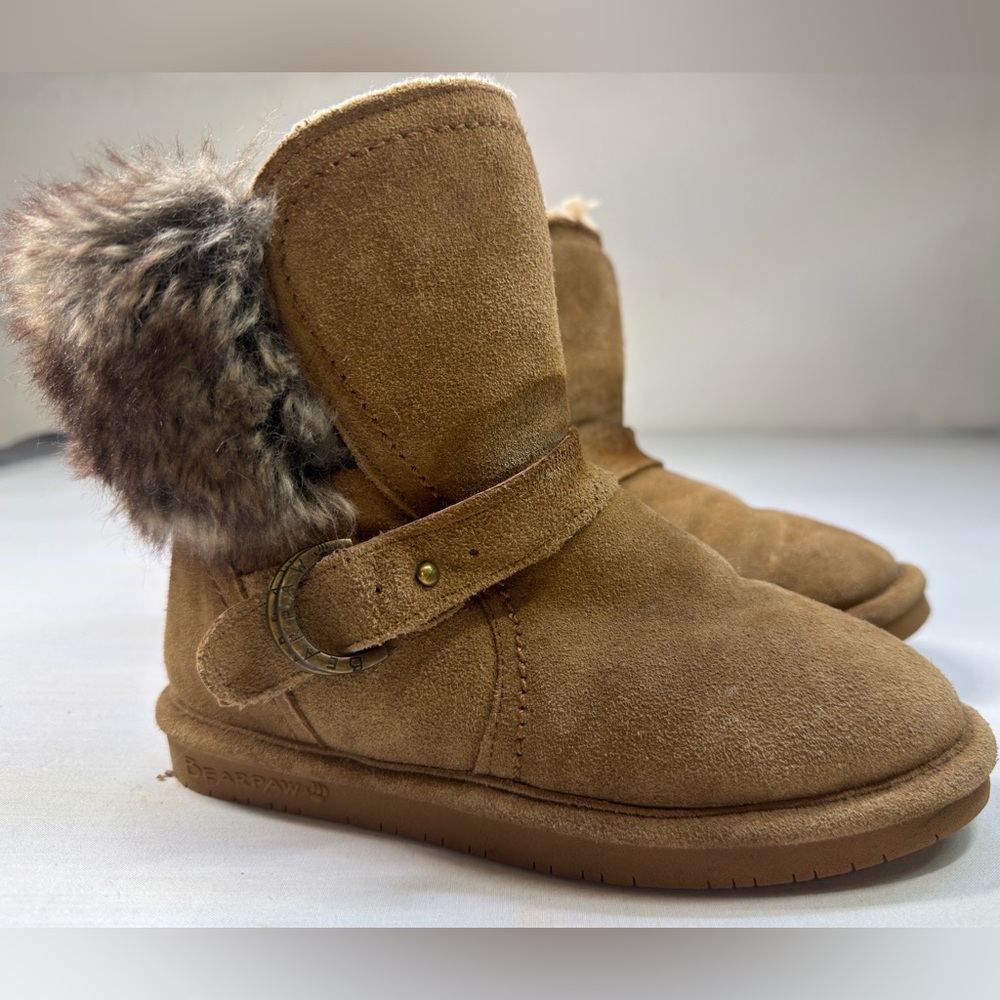 Bearpaw Abby Women's US 3. Tan Suede Sheepskin Shearling Lined Boots Buckle